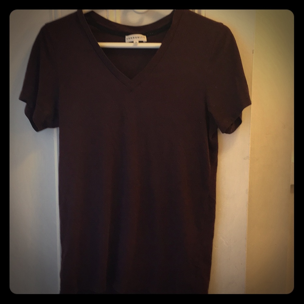 Aritzia community burgundy t shirt